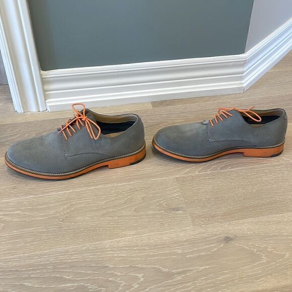 Gray Suede Shoes with Orange Laces - Size 7.5 - Picture 3 of 8